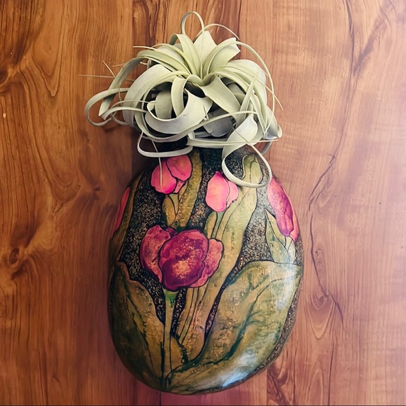 Hand Crafted Wall Pocket Pink Purple Tulips Original Gourd Art Air Plant Holder - Picture 3 of 17